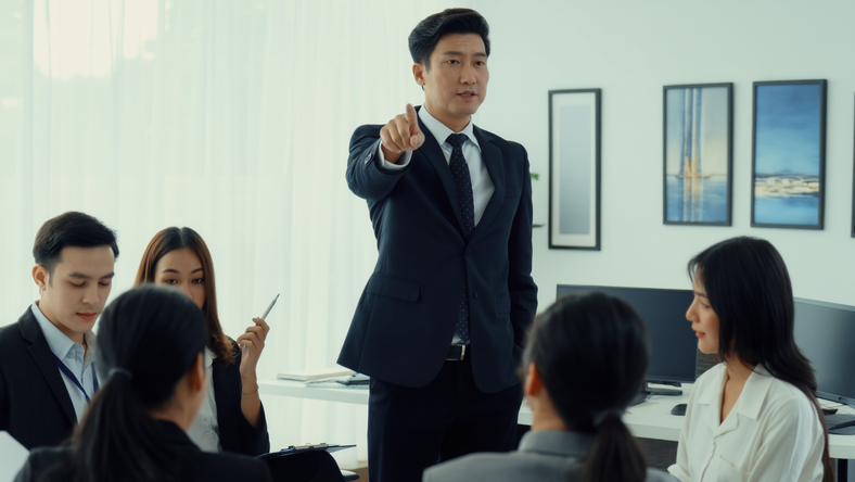 领导把你当枪使?三步反杀,借势上位